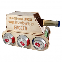 Urodzinowy sprzęt wystrzałowego faceta -  czołg na piwo z grawerem