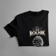Ten rolnik to największa szycha - męska koszulka na prezent dla emeryta