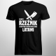 Dobry rzeźnik zdobywa doświadczenie latami - męska koszulka na prezent dla rzeźnika